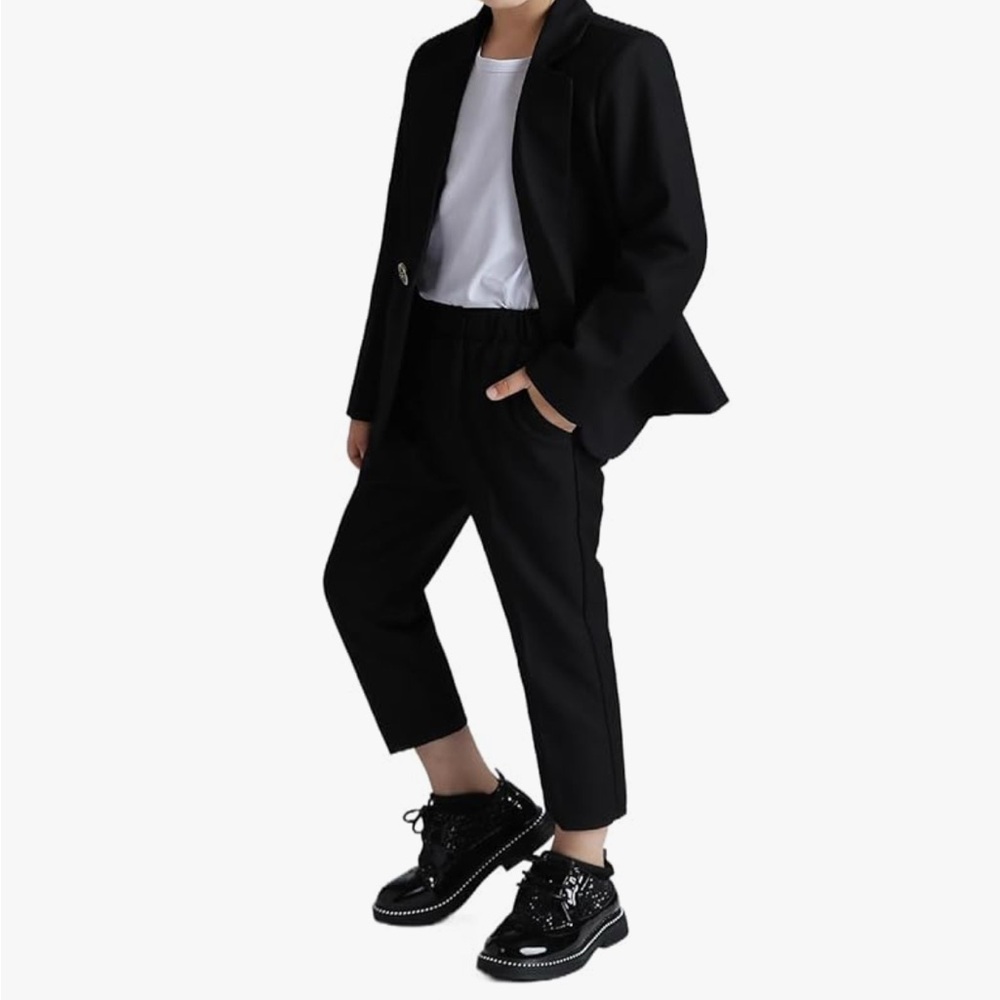 Weikexi Boys Classic Fit Tuxedo Suit Size: 8